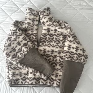 Abercrombie and fitch pull over NWOT